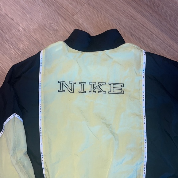 Nike ZIP-UP JACKET SIZE MEDIUM - Picture 7 of 7
